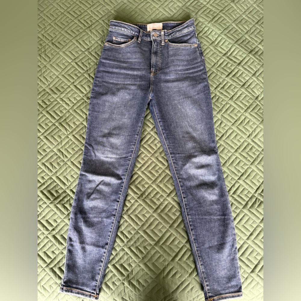 The curvy way-high skinny jean